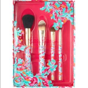 Brand New Lilly Pulitzer Makeup Brushes
