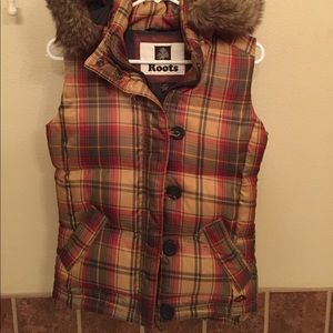 Roots outdoor plaid vest