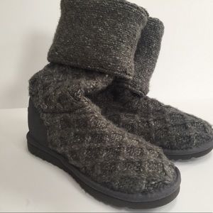 UGG Lattice Cardy Boot in Charcoal