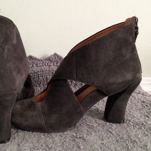 Earthies Syriana Suede Peep-Toe Ankle Boot