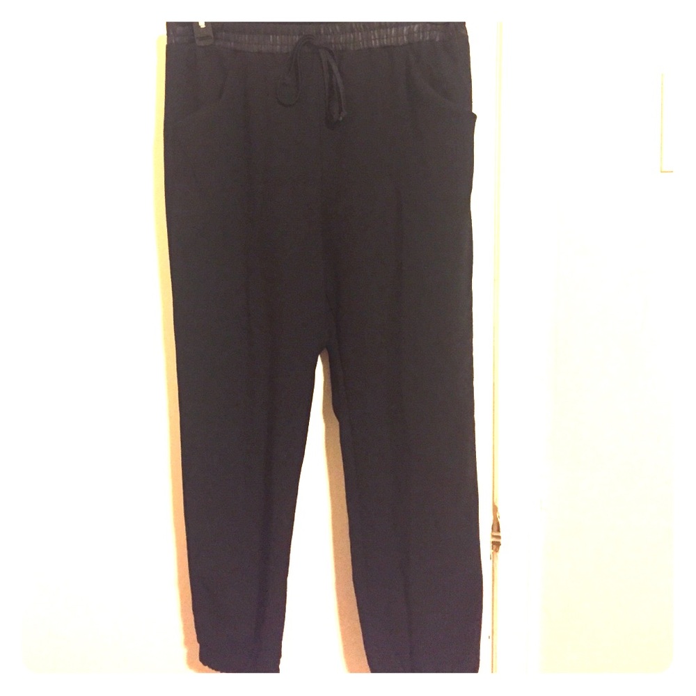 Bar III black cinch waste ankle pant
