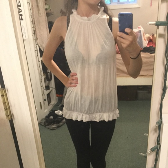 NWOT High-neckline Sleeveless Blouse - Picture 4 of 5