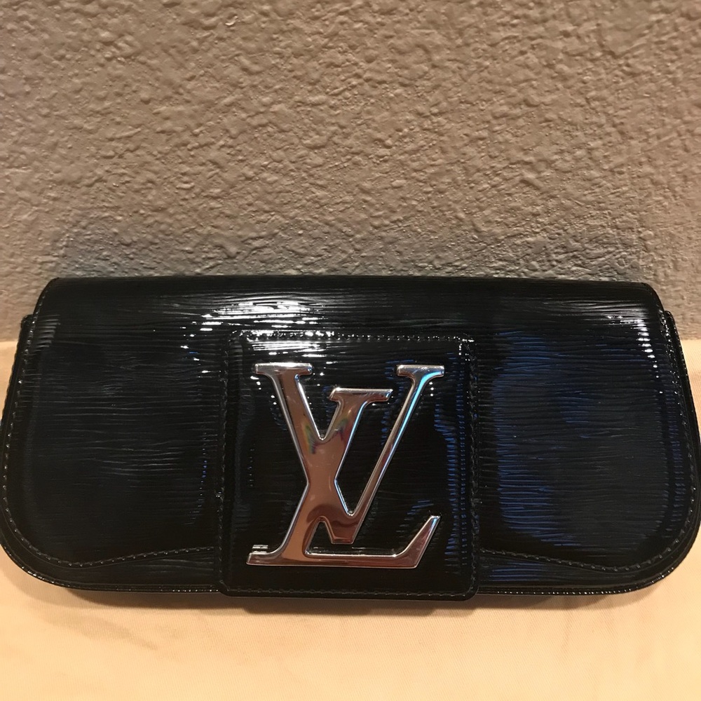 ‼️SOLD‼️Louis Vuitton Sobe Black Leather Clutch