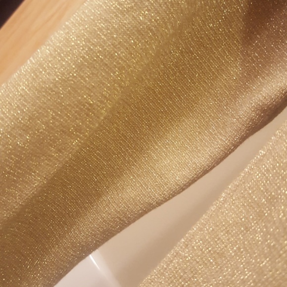 Gold Top - Picture 6 of 6