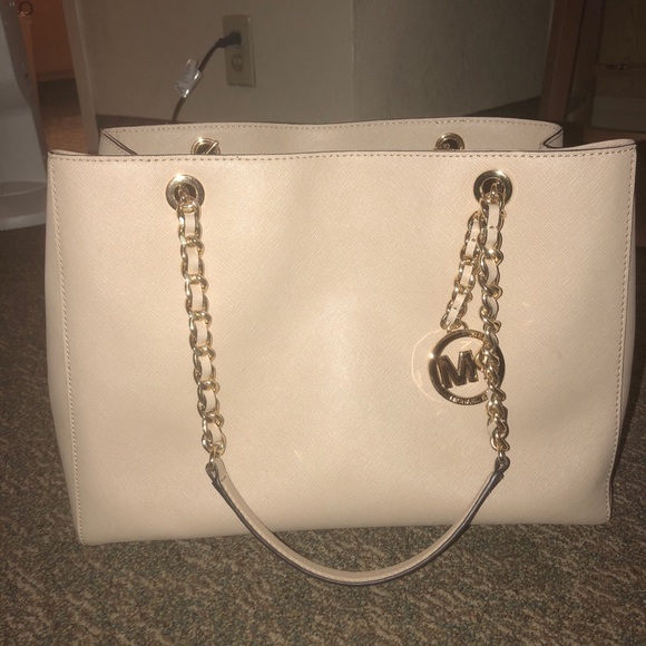 Michael Kors Handbag - Picture 1 of 4