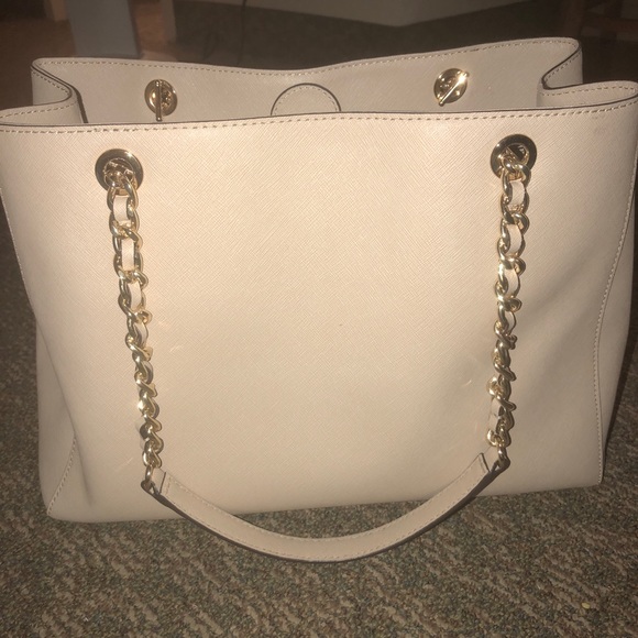 Michael Kors Handbag - Picture 3 of 4