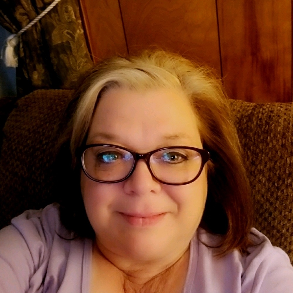 Meet your Posher, Debbie