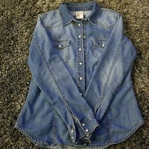 Chambray long sleeve shirt