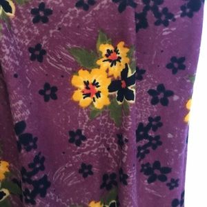 LuLaRoe OS leggings -cut small
