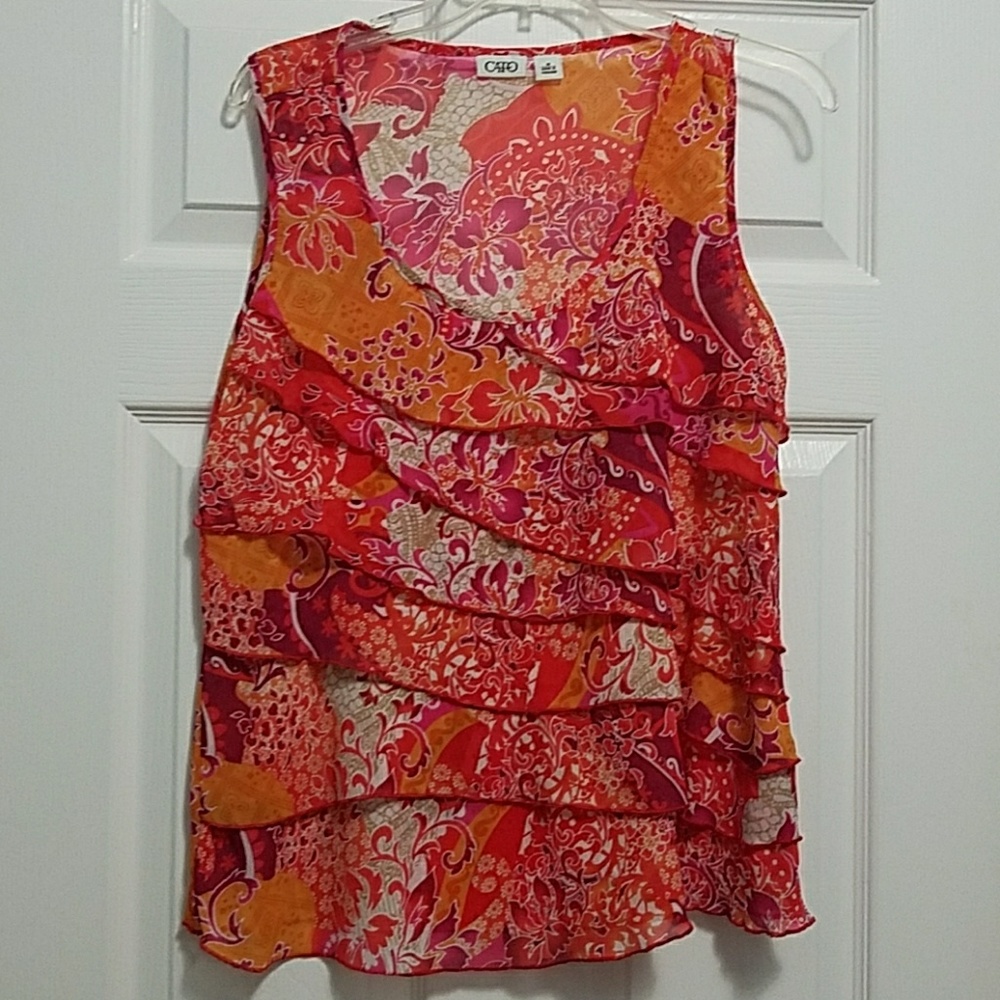 Sleeveless layered shirt