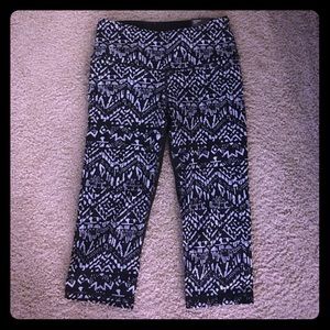 Small Victoria’s Secret crop knockout tights/pants
