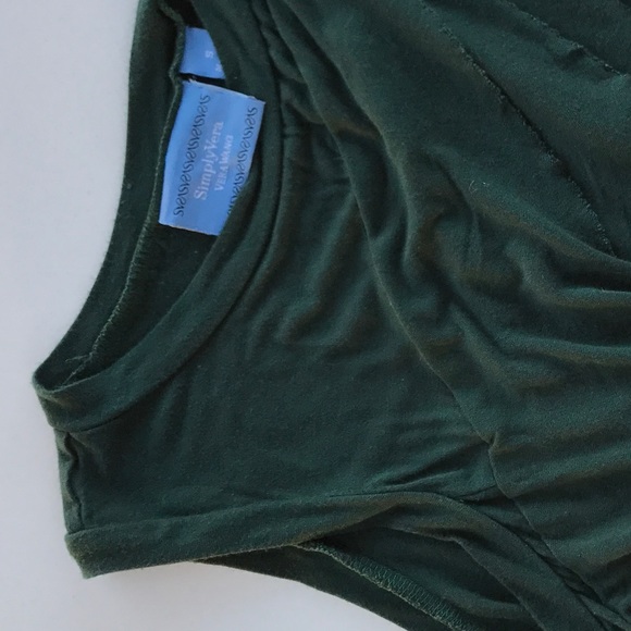 Simply Vera Wang Green layered top - Picture 5 of 6