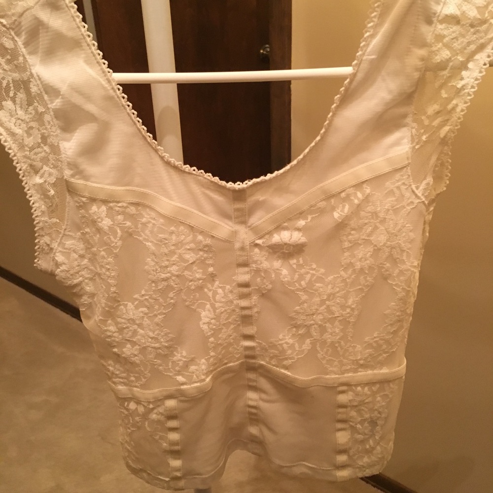 White lace dressy short sleeve