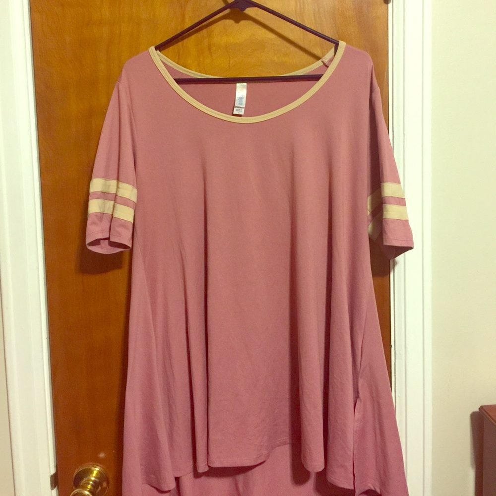 Lularoe Medium Perfect Tee