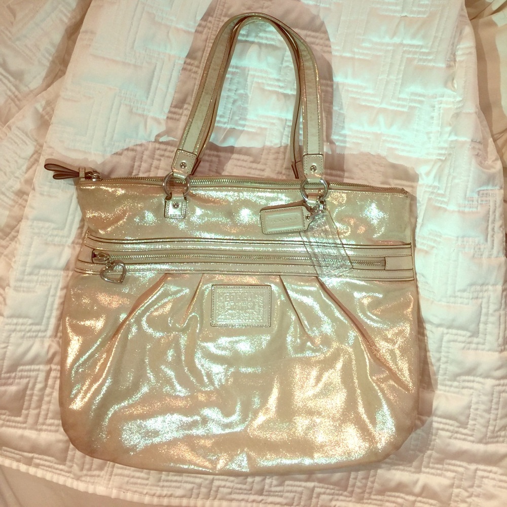 Limited Edition COACH Poppy suede-goldish Handbag