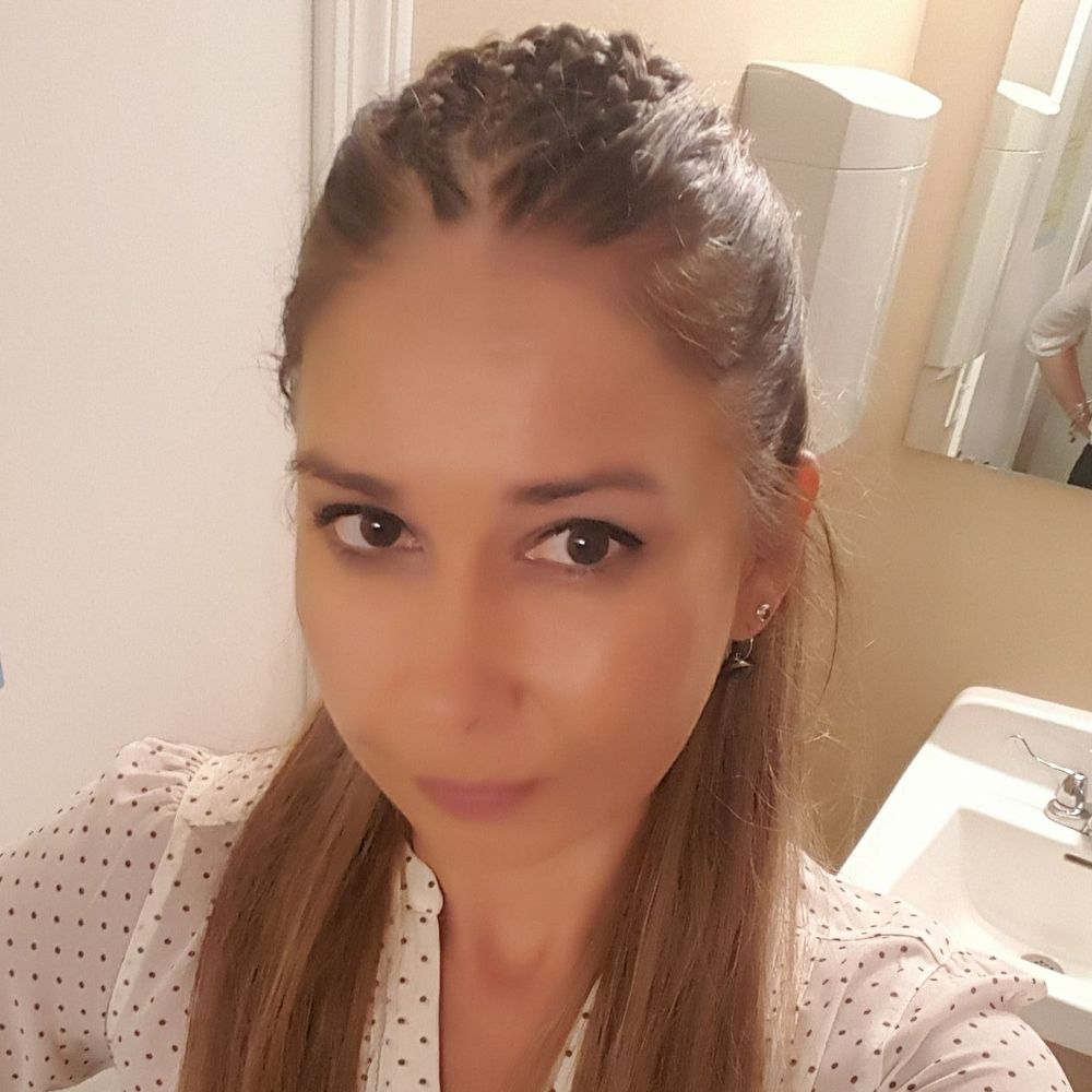 Meet your Posher, Oliya