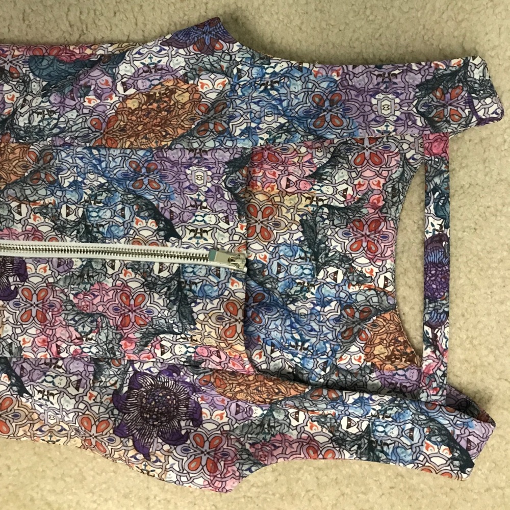 Dress - Picture 3 of 3