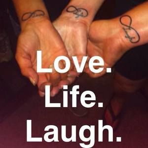 Meet your Posher, Dee