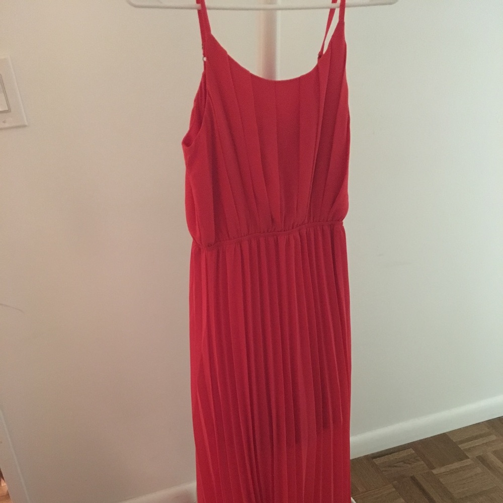 Pink pleated max dress