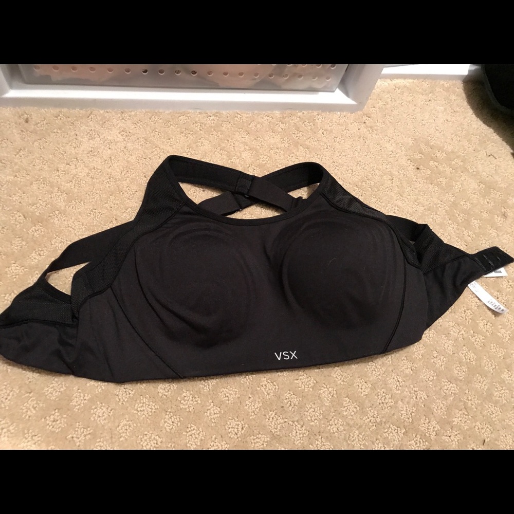 Victoria’s Secret Incredible Black Sports Bra