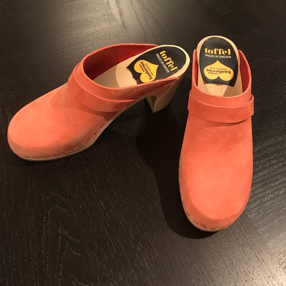 LAST CHANCE Swedish Hasbeens RARE RED clog size 37