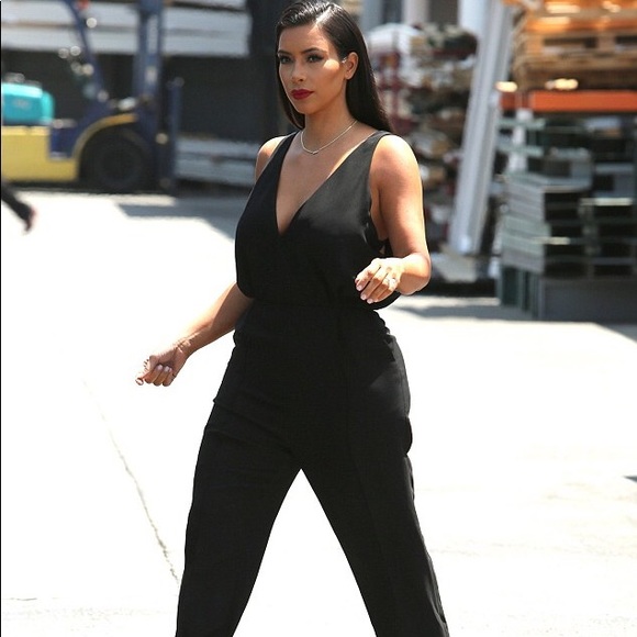 🌹🌹 Black Wide Leg Jumpsuit with Tie 🌹🌹 - Picture 5 of 6