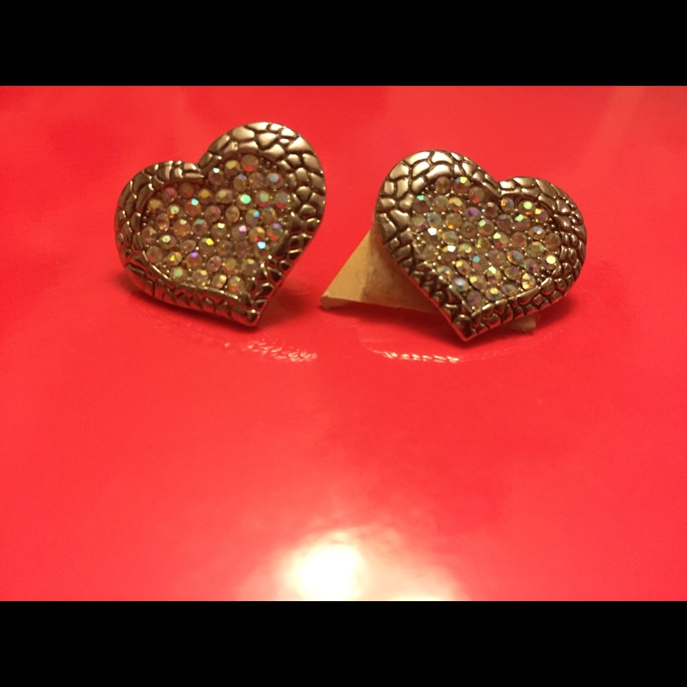 NEW Rhinestone Silver Tone Heart Earrings