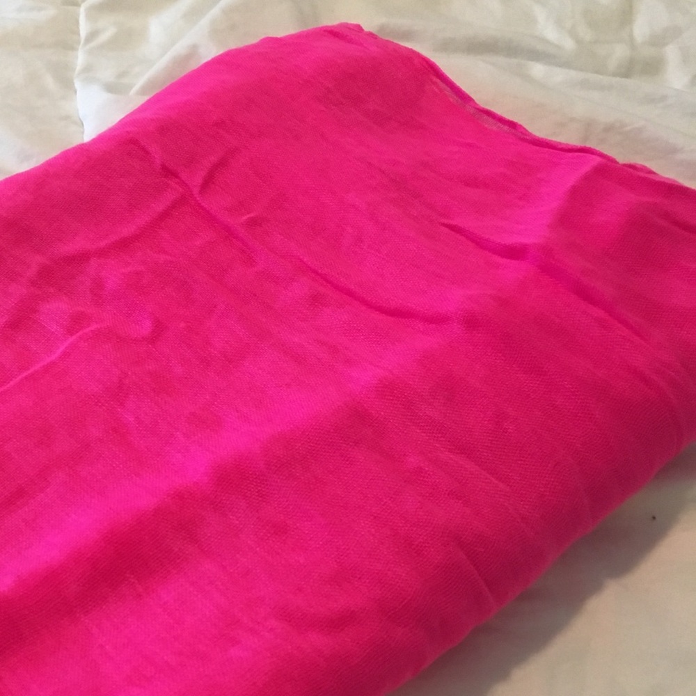Abercrombie pink scarf 💕