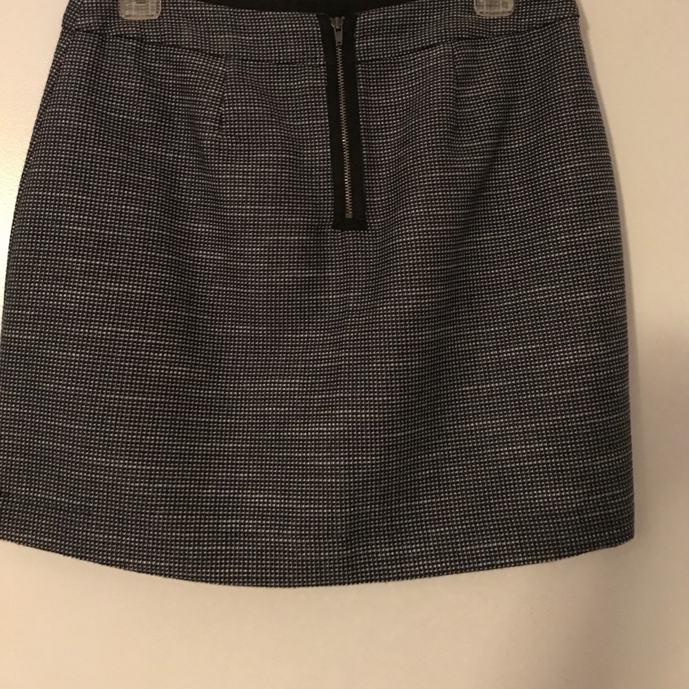 Skirt - Picture 3 of 3
