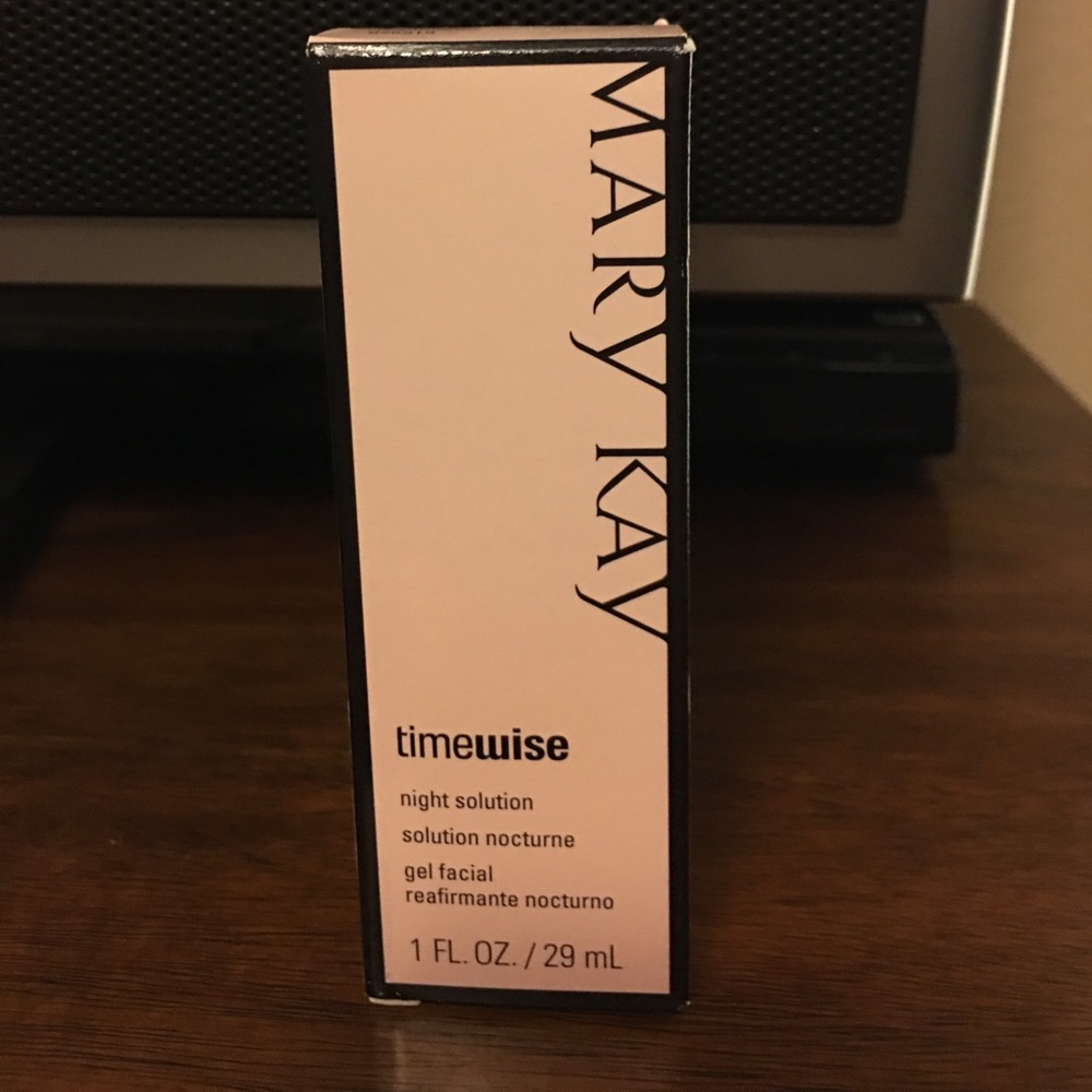 Mary Kay Time Wise Night Solution - new in box!