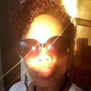 Meet your Posher, April