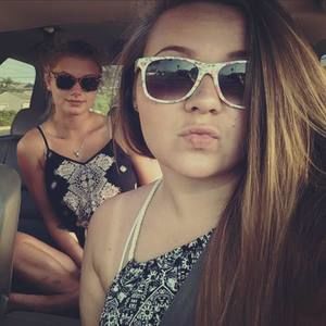 Meet your Posher, Leea