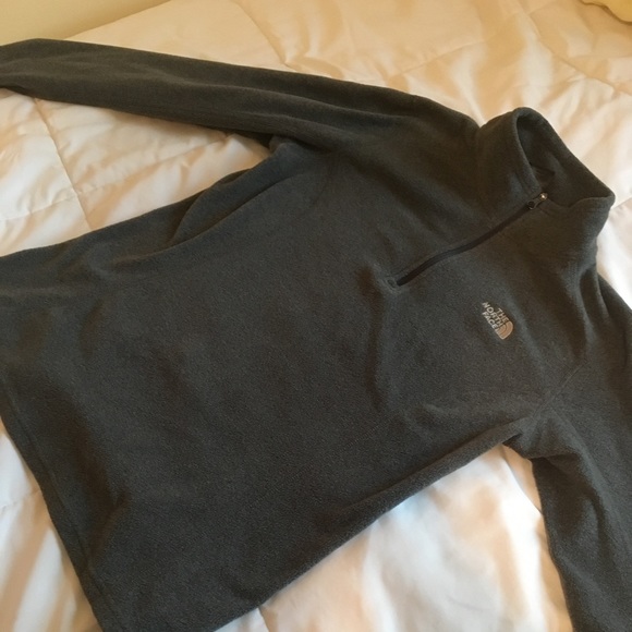 North face quarter zip - Picture 2 of 3