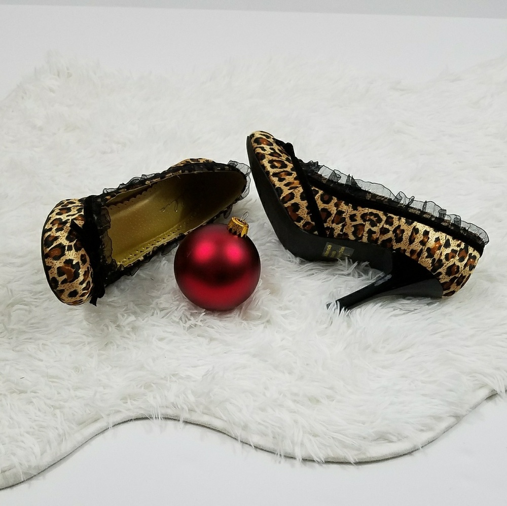 Leopard Print Heels Woman's Size 8