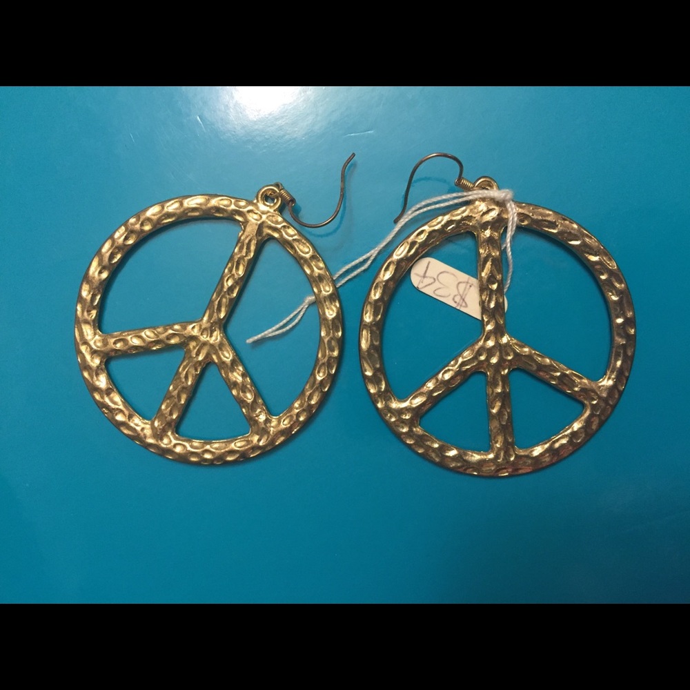 NEW Gold Tone Hammered Metal Peace Sign Earrings