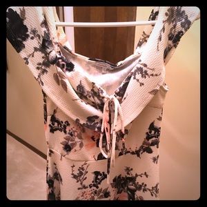 Flower patterned flowy dress