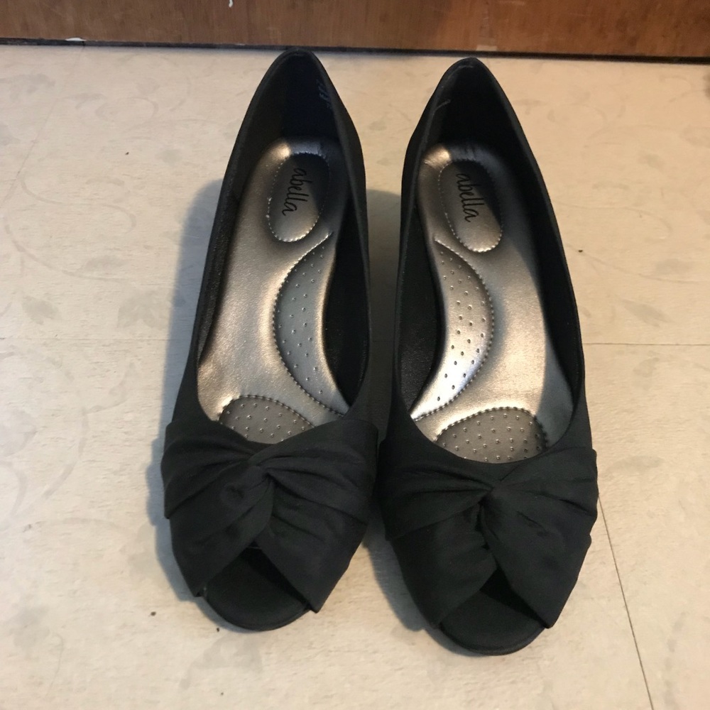 Abella black open toed heels