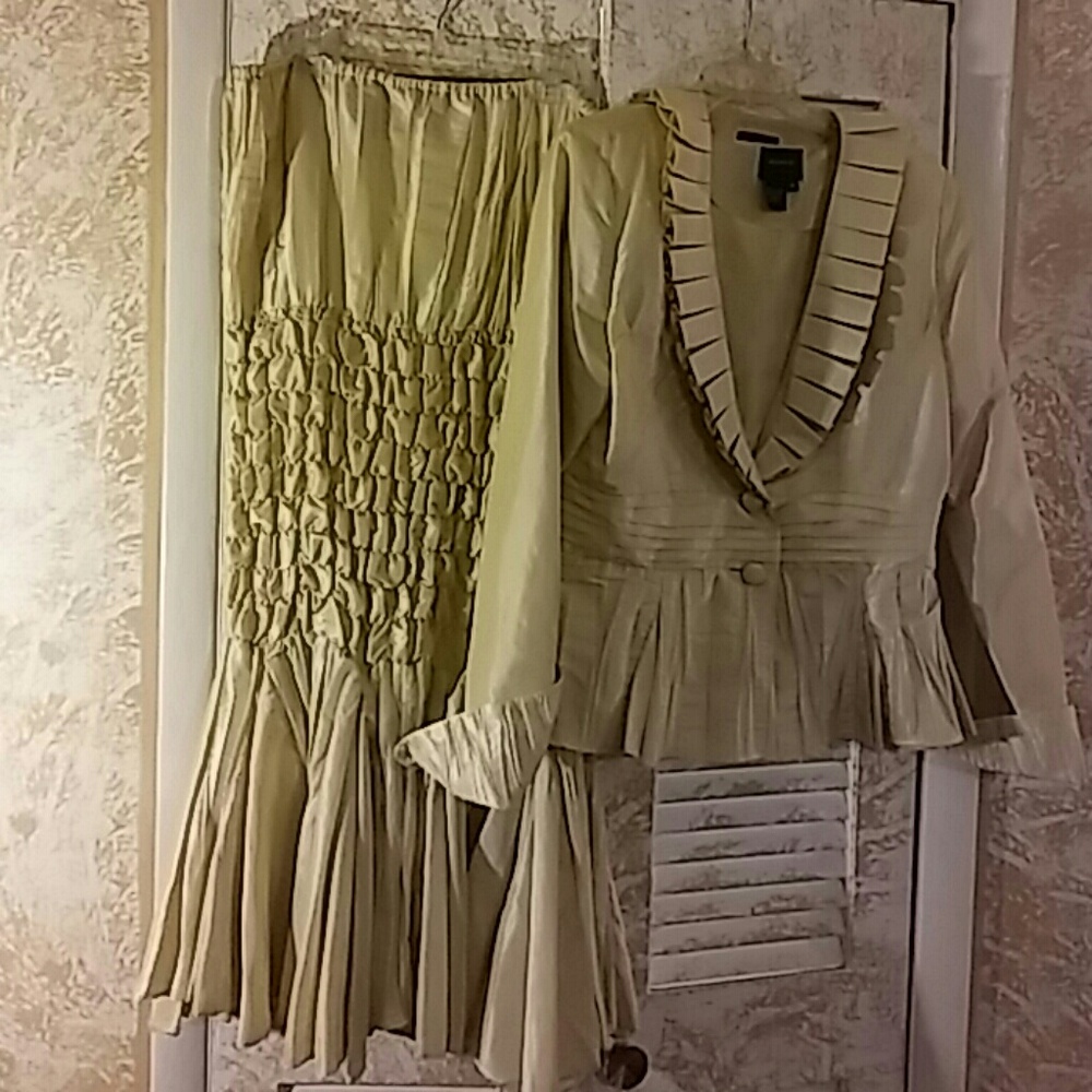 Gold 3 piece skirt set