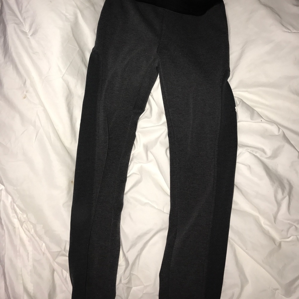 Grey leggings