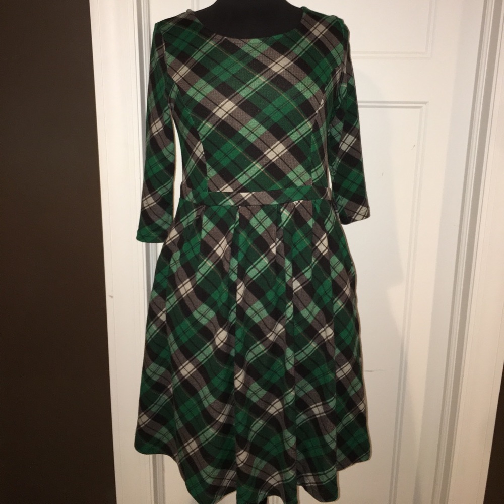 Adorable pleated dress