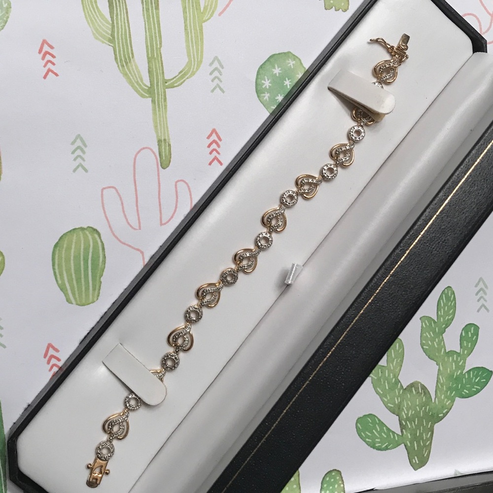 Gold bracelet