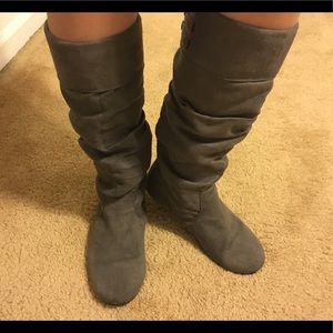 Slouchy Gray Boots!