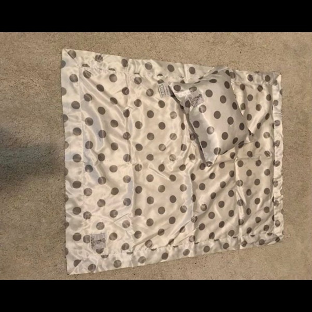 Blanket and nap pillow