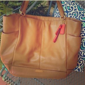 Brown coach purse. Lightly used