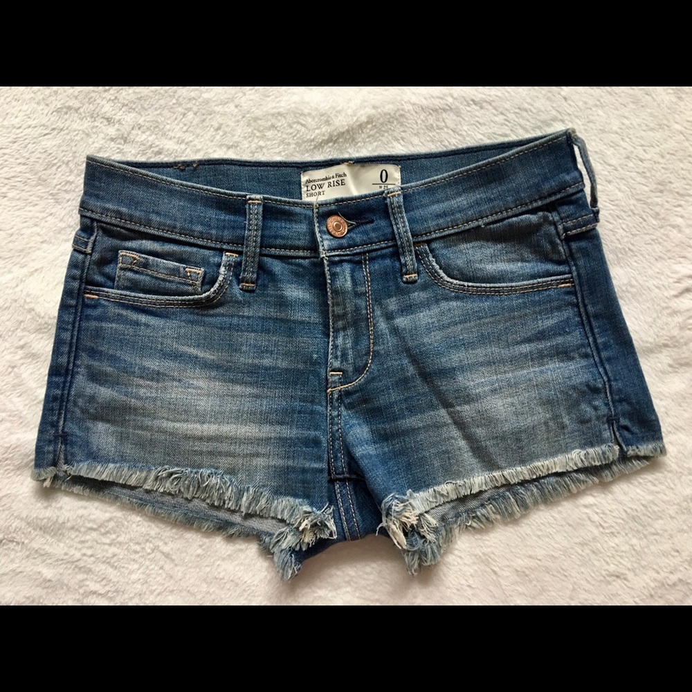 Low rise cut off shorts