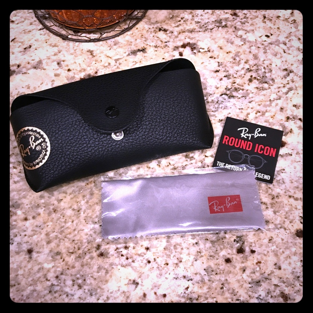 NWT Ray Ban Sunglass Case! 👓❤️👓