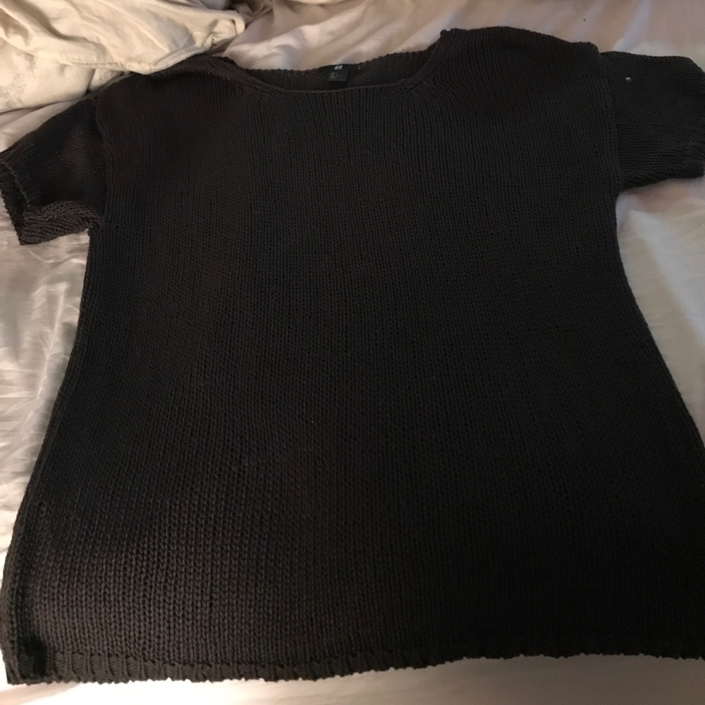 Gray knit short sleeve