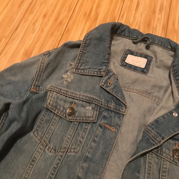 Light Denim Jean Jacket - Picture 2 of 4