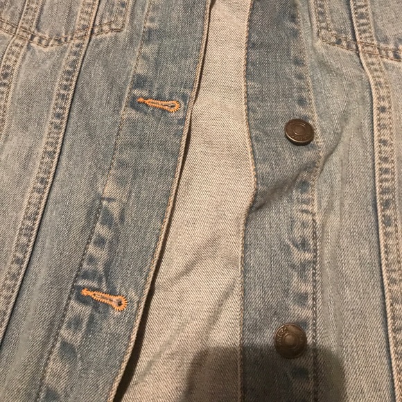 Light Denim Jean Jacket - Picture 3 of 4