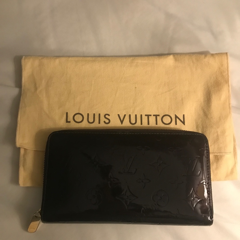 Louis Vuitton Large Zippy Organizer Wallet